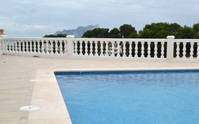 Coronación de Piscina en Caliza 4cm
